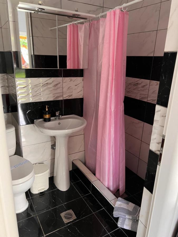 Niriides Rooms Nea Kallikrateia 외부 사진