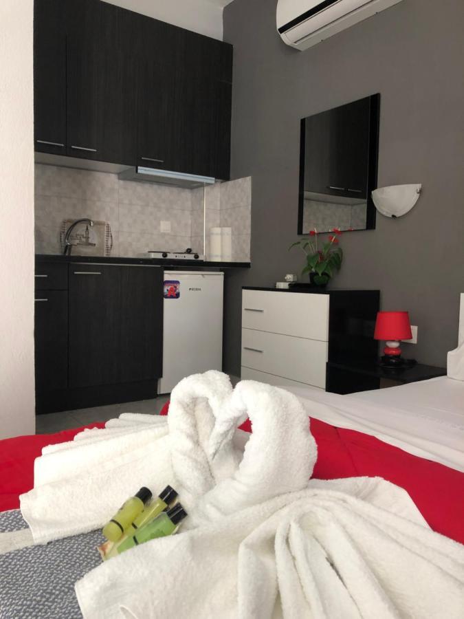 Niriides Rooms Nea Kallikrateia 외부 사진
